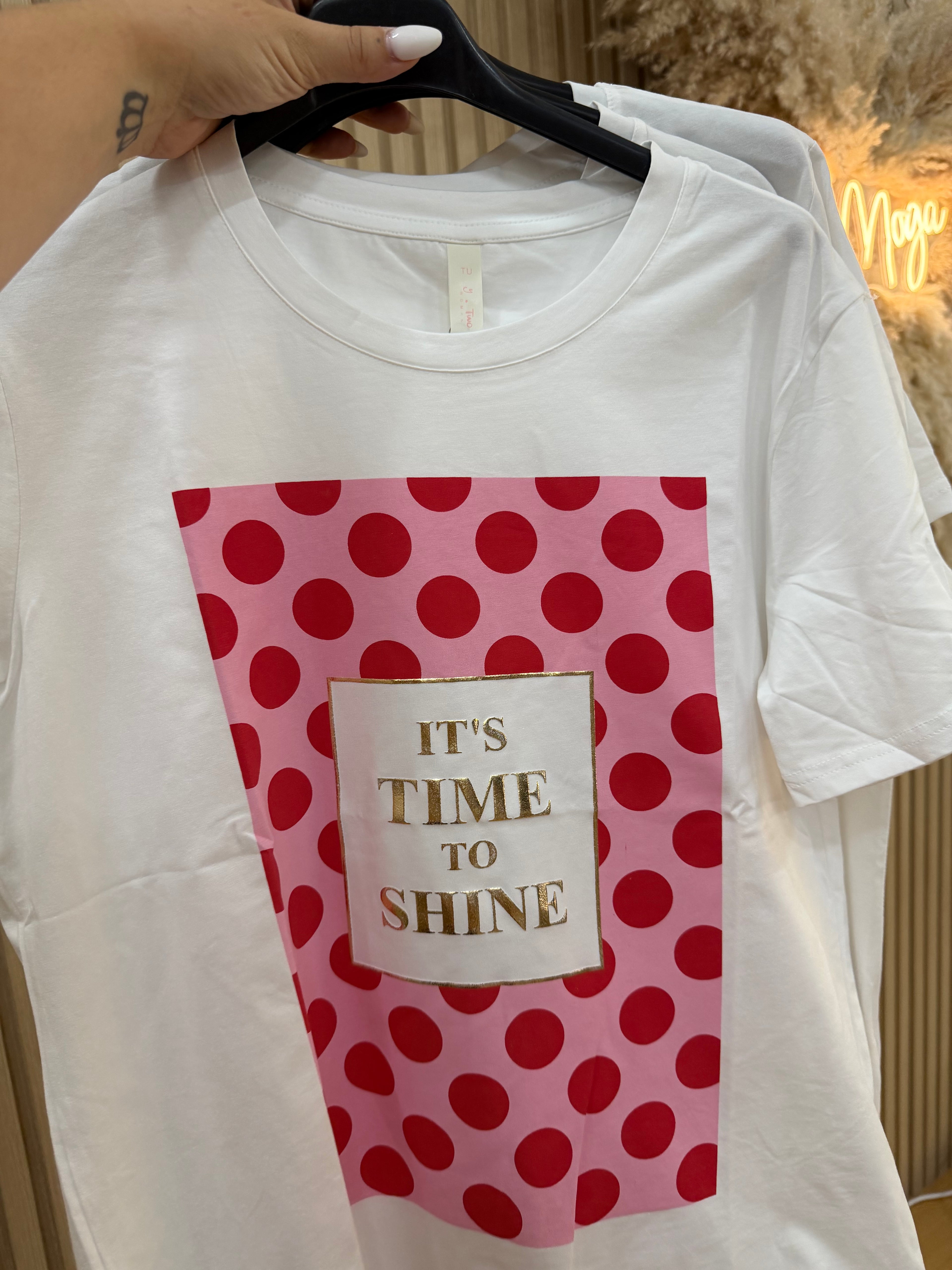 T-SHIRT