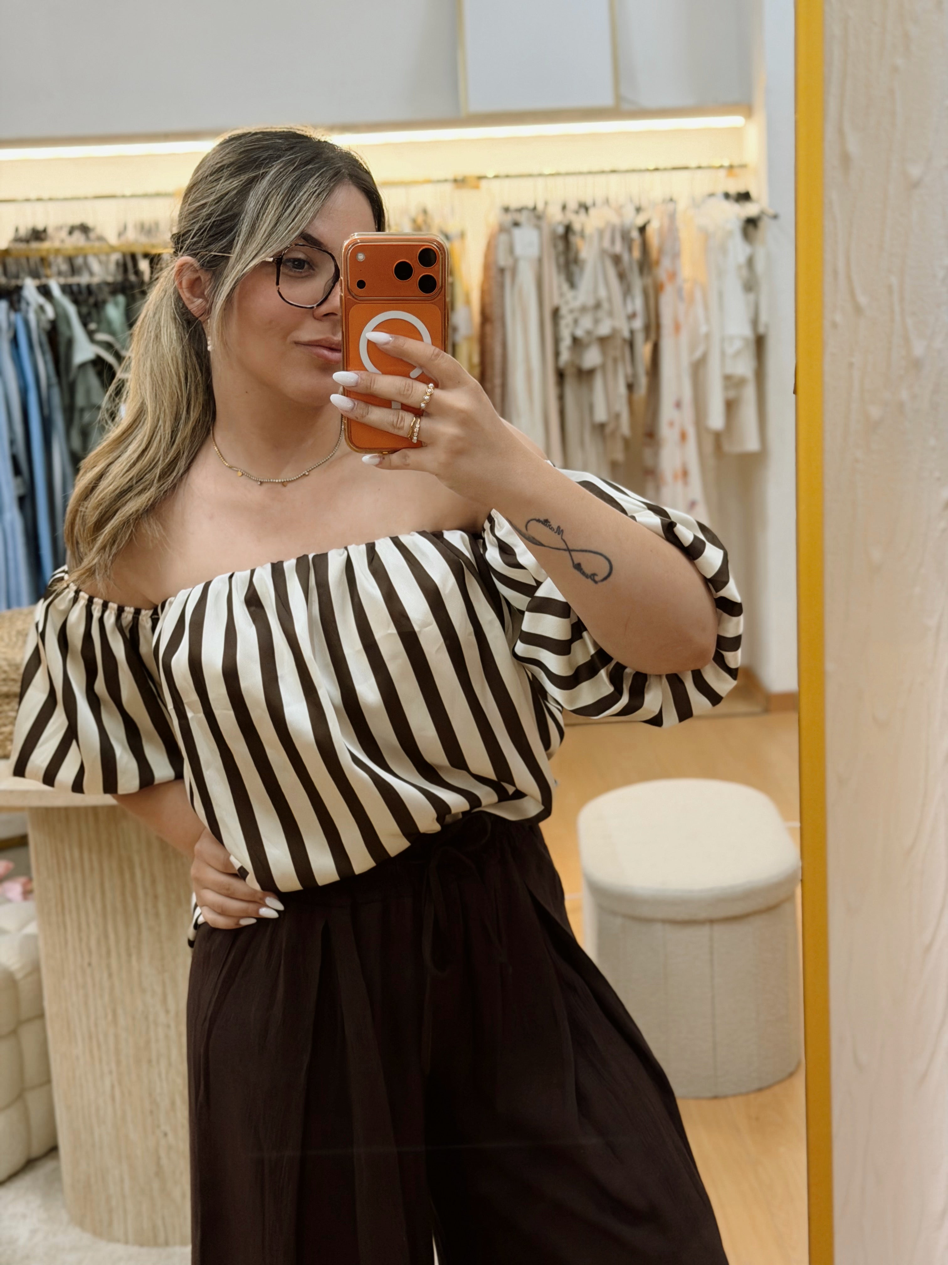 TOP EMÍLIA