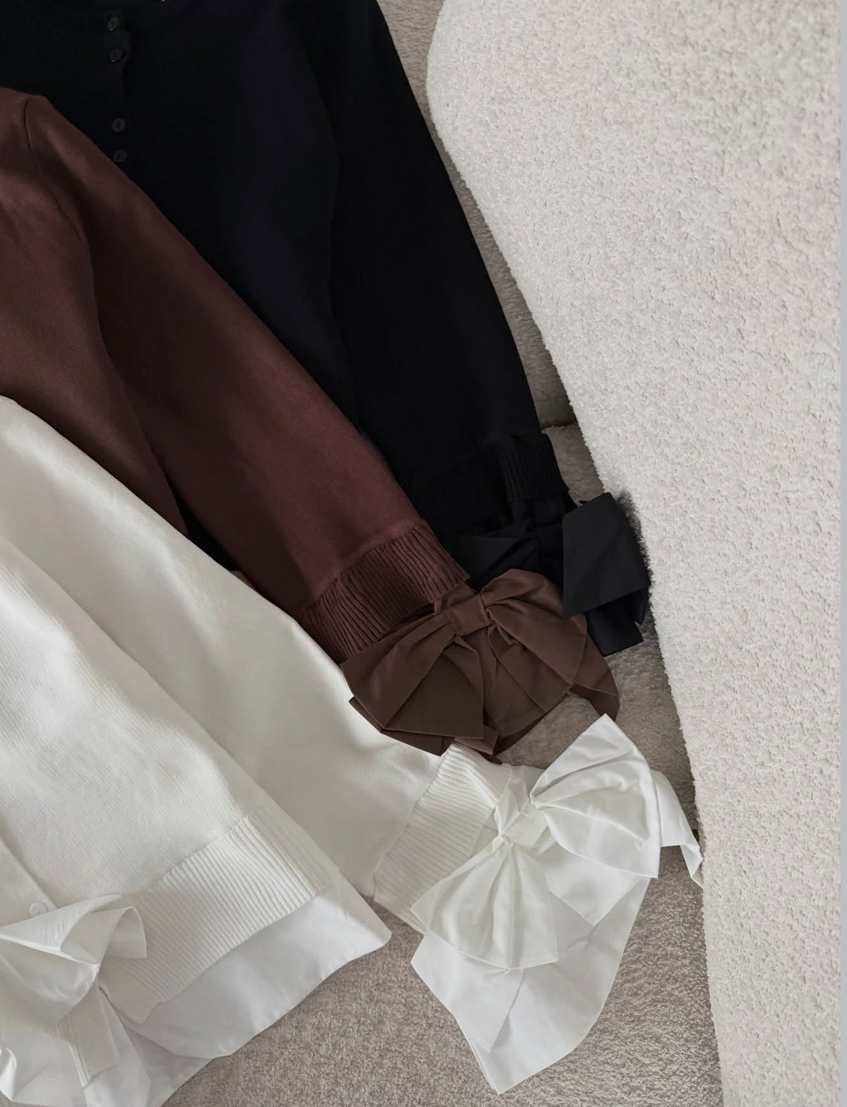 CARDIGAN BOW